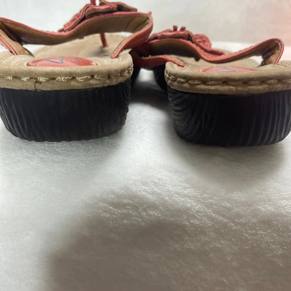 Clarks Artisan Womens Latin Palm Wedge Red Leather Floral Sandals Comfort Size 8